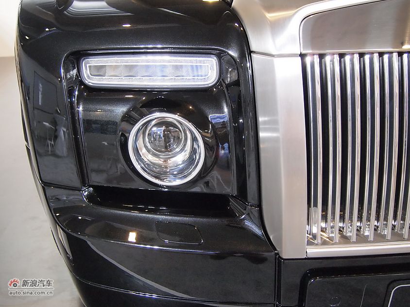 劳斯莱斯幻影软顶敞篷车