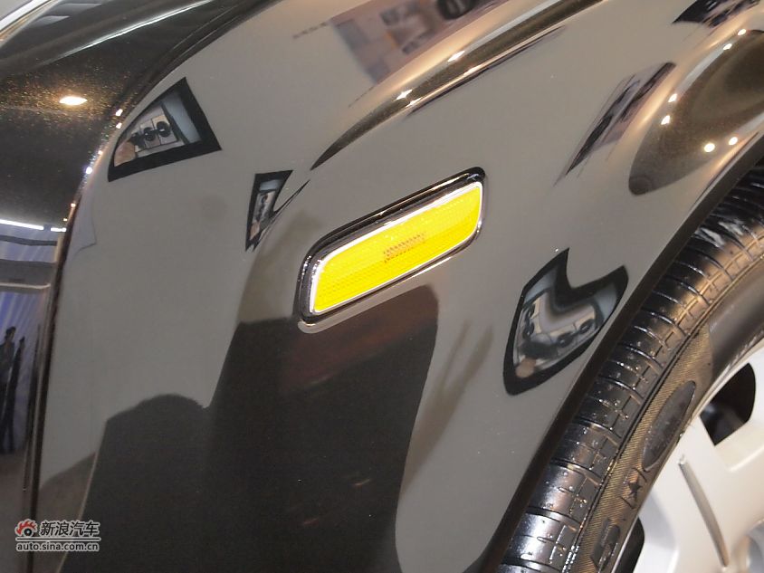 劳斯莱斯幻影软顶敞篷车