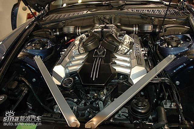 劳斯莱斯幻影软顶敞篷车