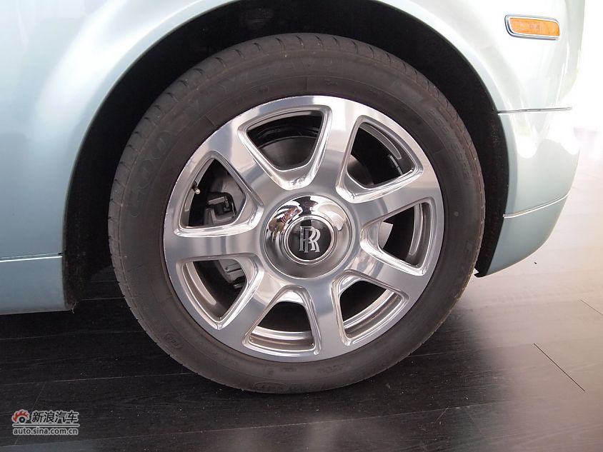 劳斯莱斯电动版幻影102EX实拍图