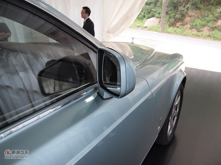 劳斯莱斯电动版幻影102EX实拍图