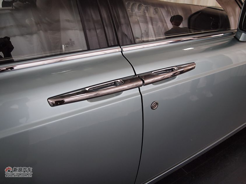 劳斯莱斯电动版幻影102EX实拍图