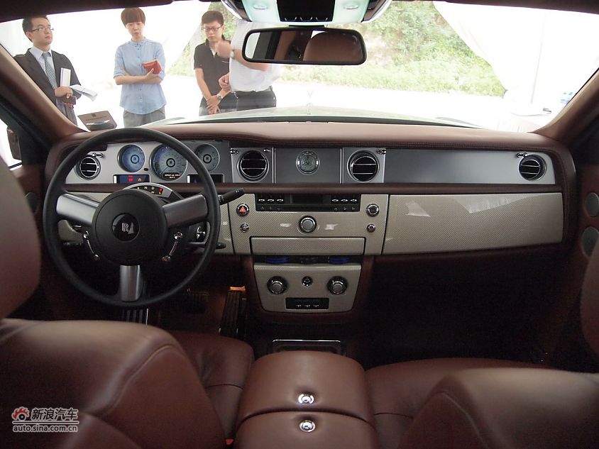 劳斯莱斯电动版幻影102EX实拍图