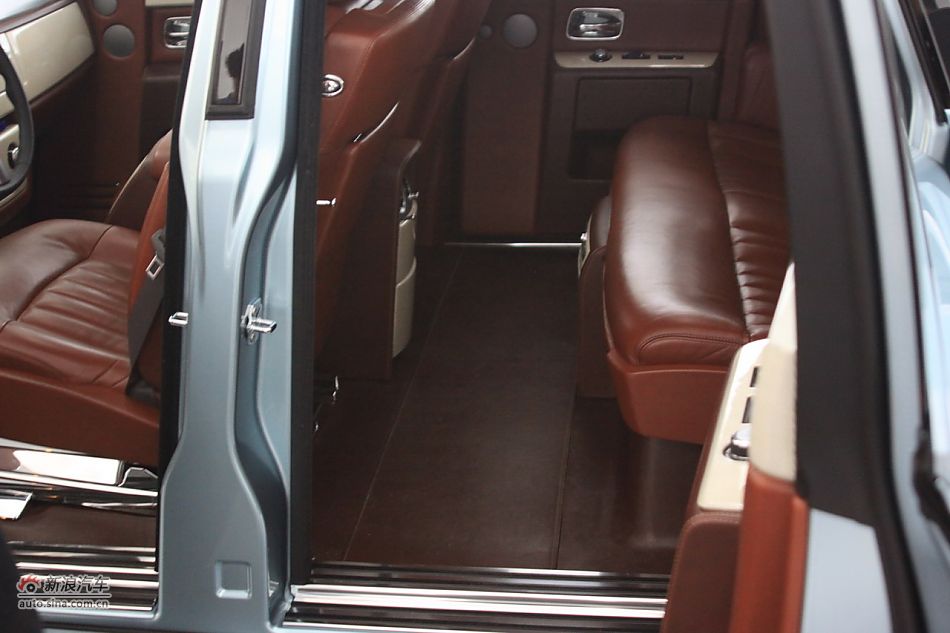 劳斯莱斯电动版幻影102EX实拍图