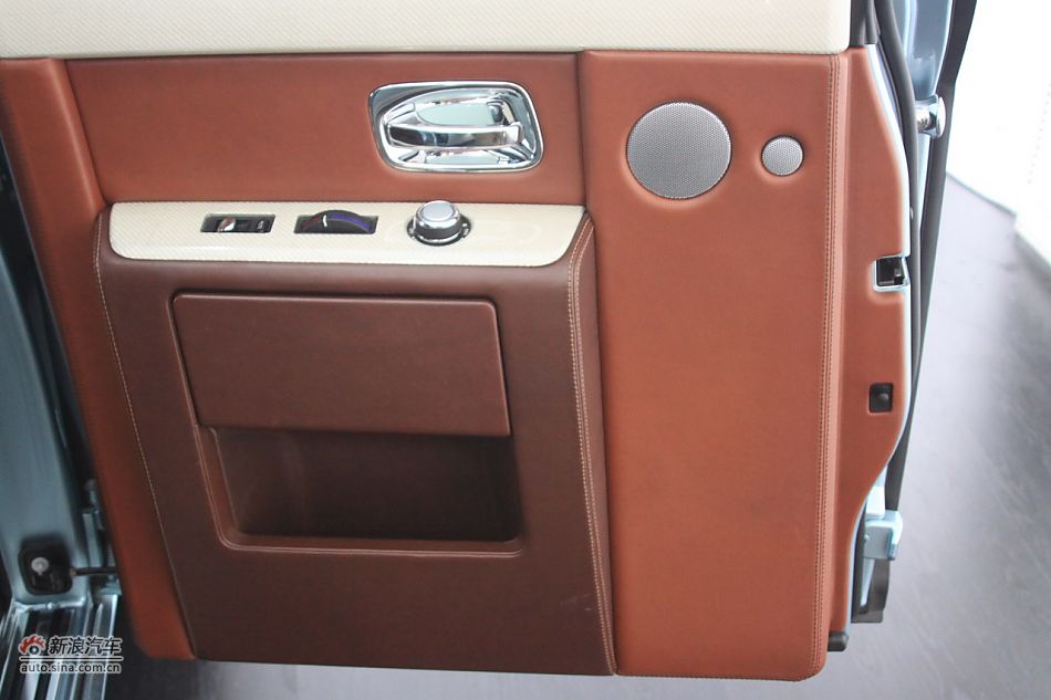 劳斯莱斯电动版幻影102EX实拍图