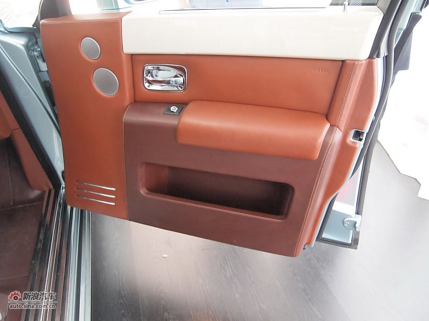 劳斯莱斯电动版幻影102EX实拍图