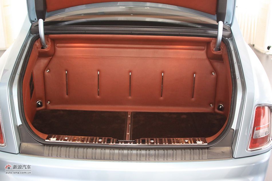 劳斯莱斯电动版幻影102EX实拍图