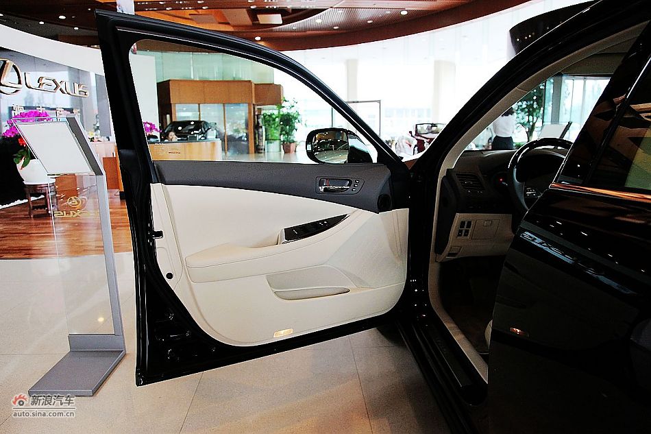 2010款雷克萨斯ES350尊贵版座椅图片