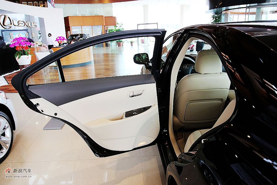 2010款雷克萨斯ES350尊贵版座椅图片