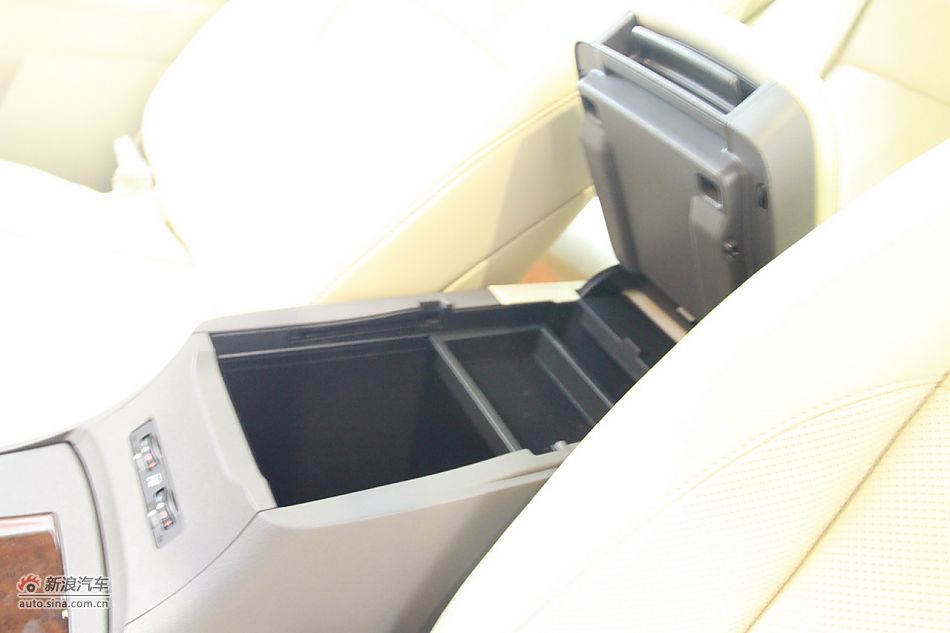 雷克萨斯ES240典雅版