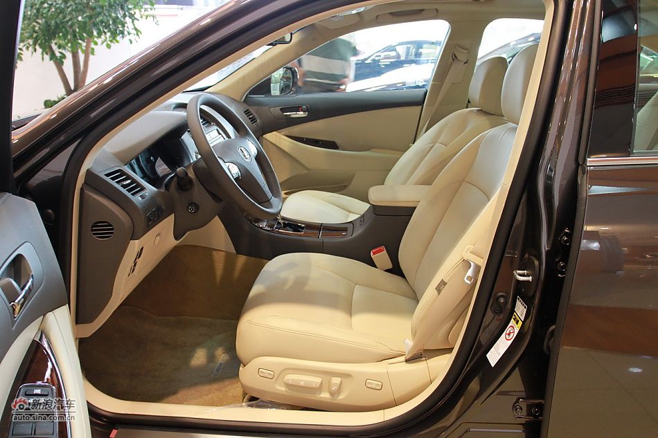 雷克萨斯ES240典雅版