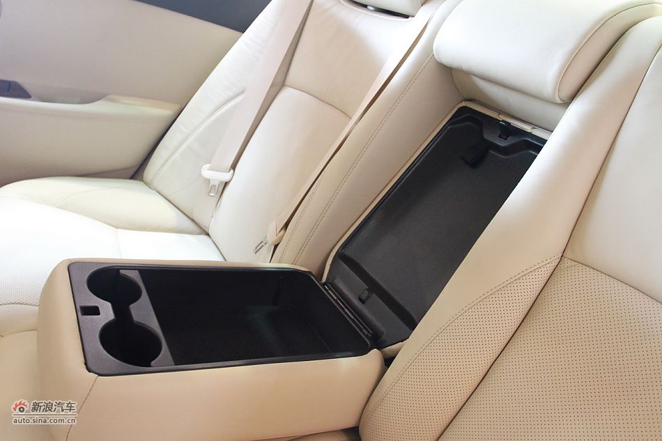 雷克萨斯ES240典雅版