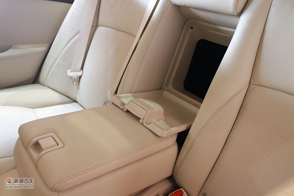 雷克萨斯ES240典雅版