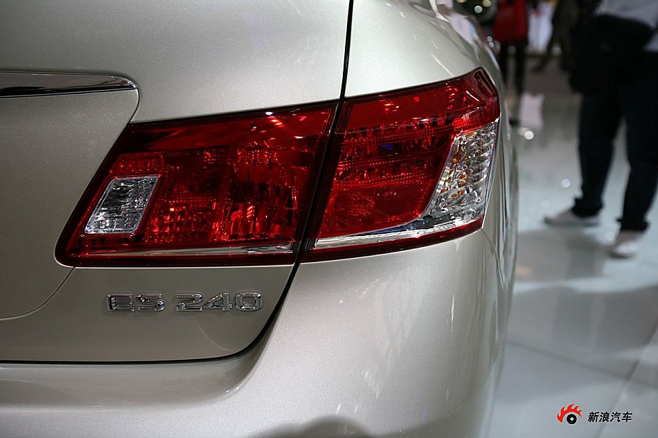 雷克萨斯ES240