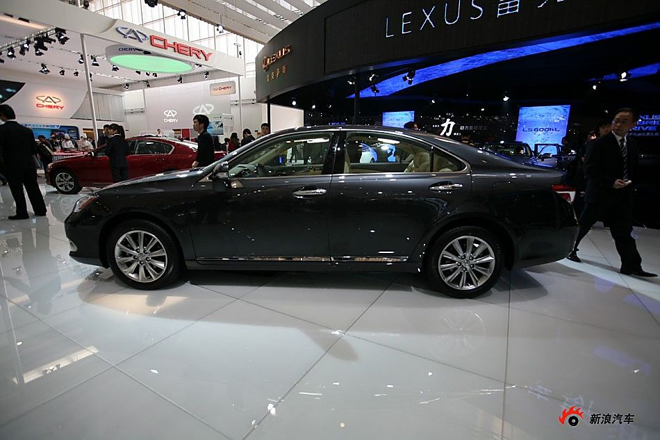 雷克萨斯ES240