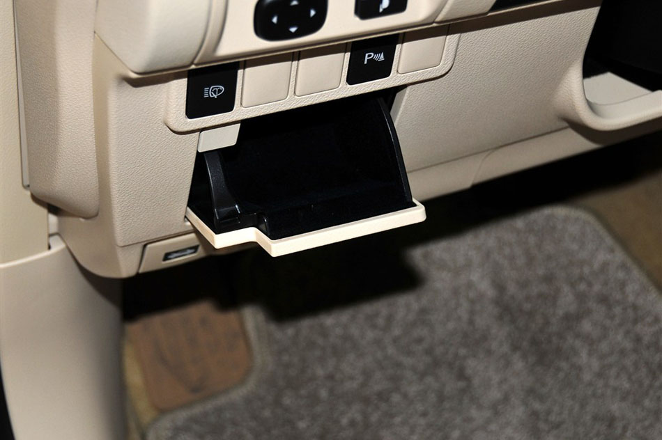 2013款 250 典雅版 内饰