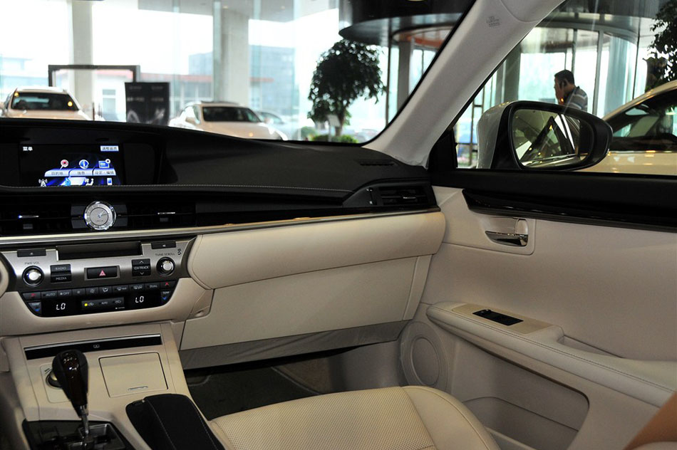 2013款 250 典雅版 内饰