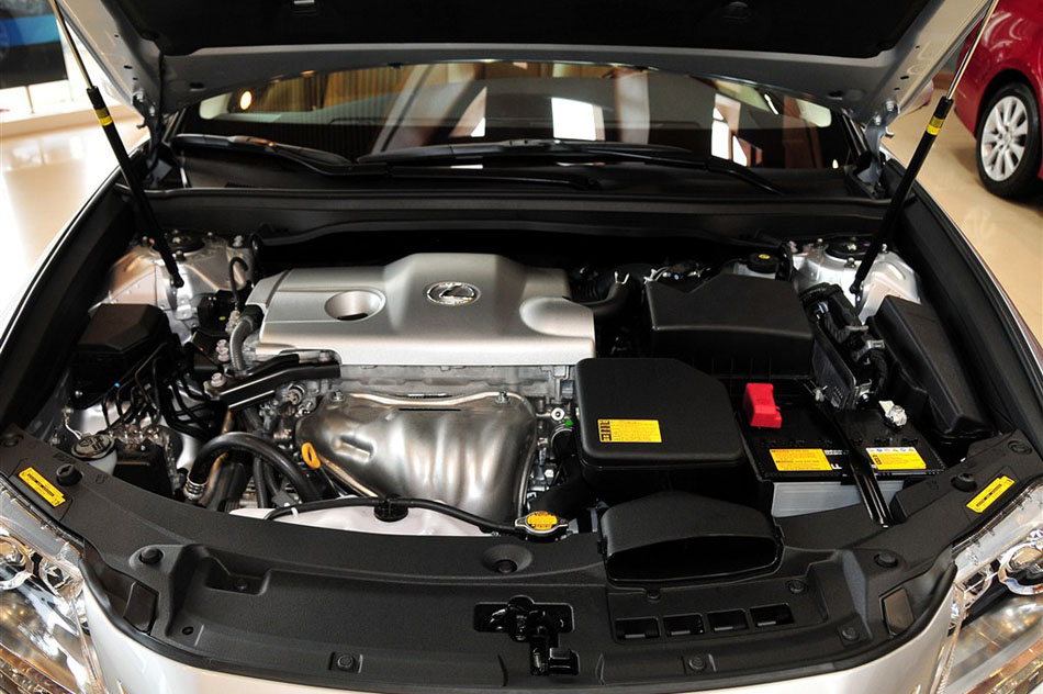 2013款 250 典雅版 引擎底盘