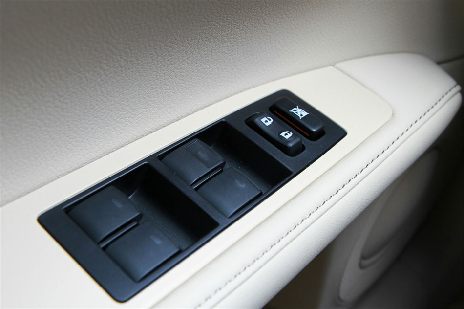 雷克萨斯ES300h 2013款 豪华版 空间 