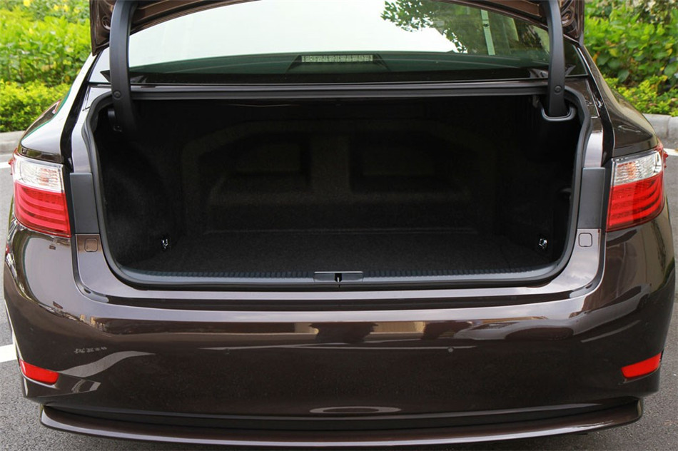 雷克萨斯ES300h 2013款 豪华版 空间 