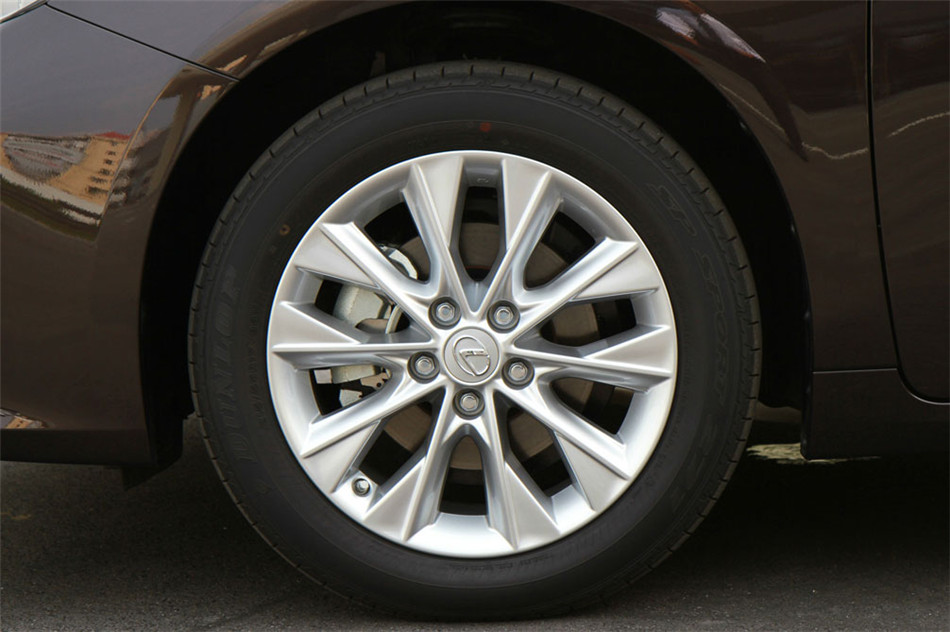 雷克萨斯ES300h 2013款 豪华版 细节