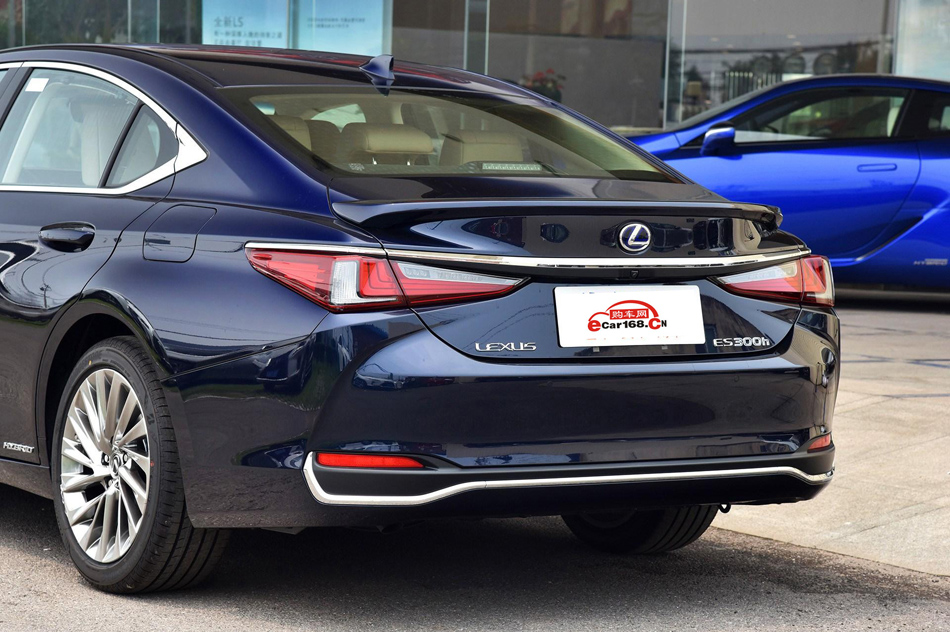 2018款 300h 行政版 细节