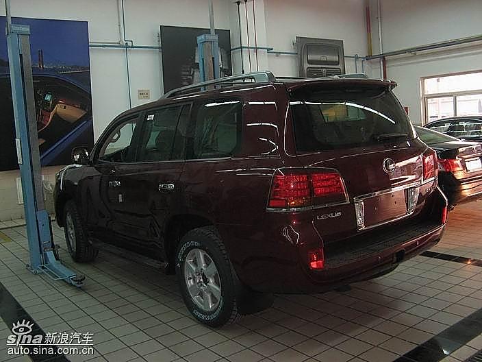 顶级SUV雷克萨斯LX570到店实拍