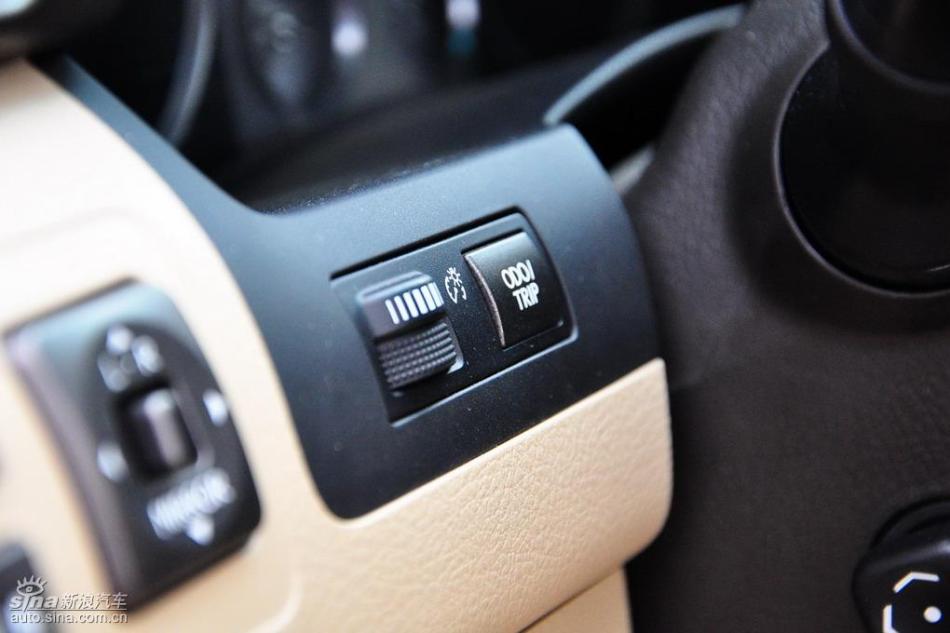 雷克萨斯LX570试车实拍图