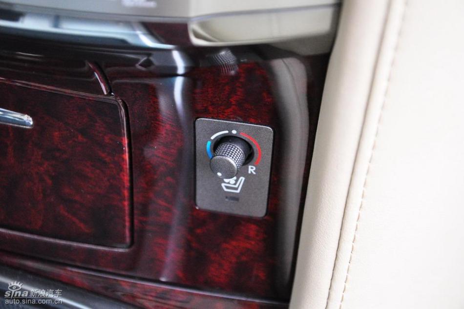 雷克萨斯LX570试车实拍图