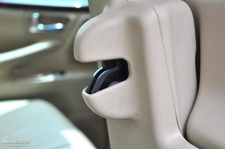 雷克萨斯LX570试车实拍图