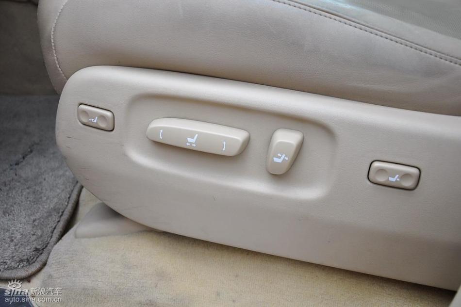 雷克萨斯LX570试车实拍图