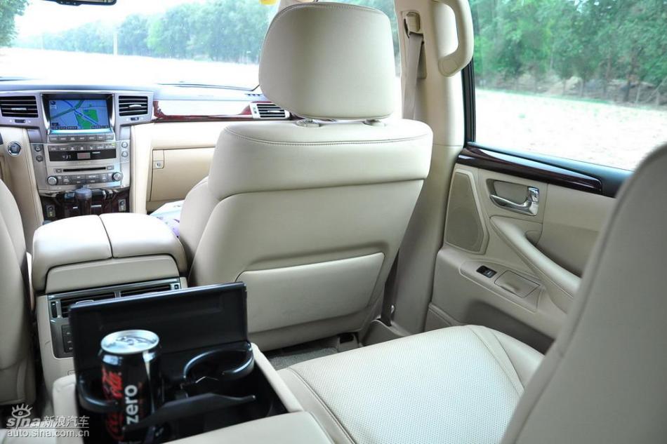 雷克萨斯LX570试车实拍图
