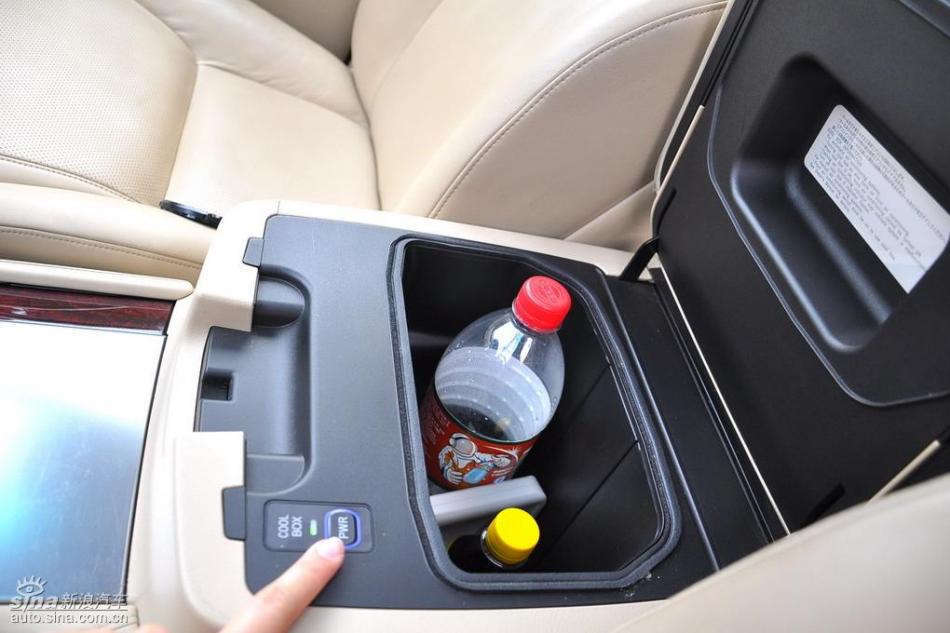 雷克萨斯LX570试车实拍图