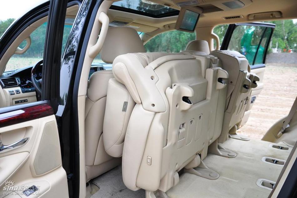 雷克萨斯LX570试车实拍图