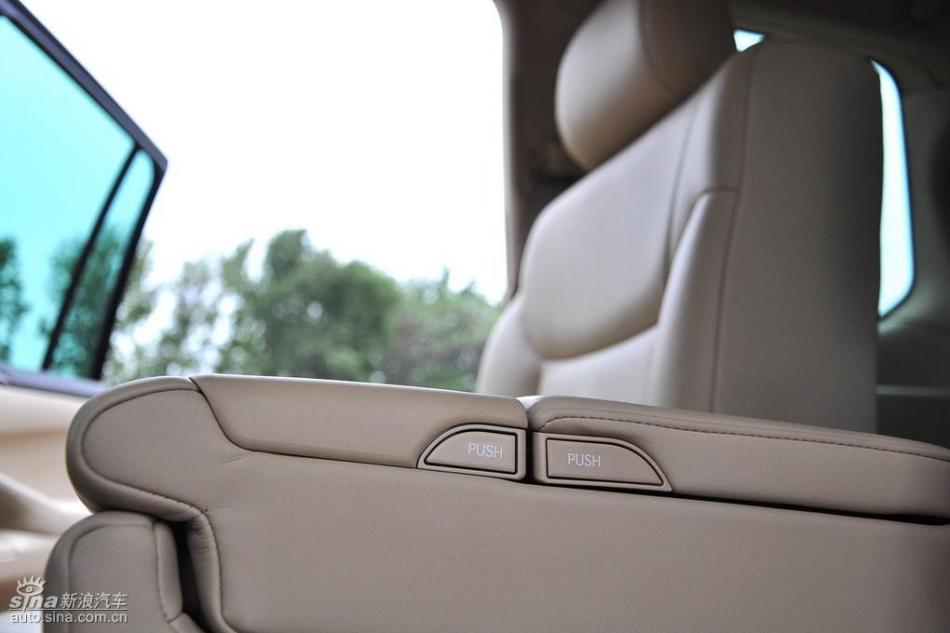 雷克萨斯LX570试车实拍图