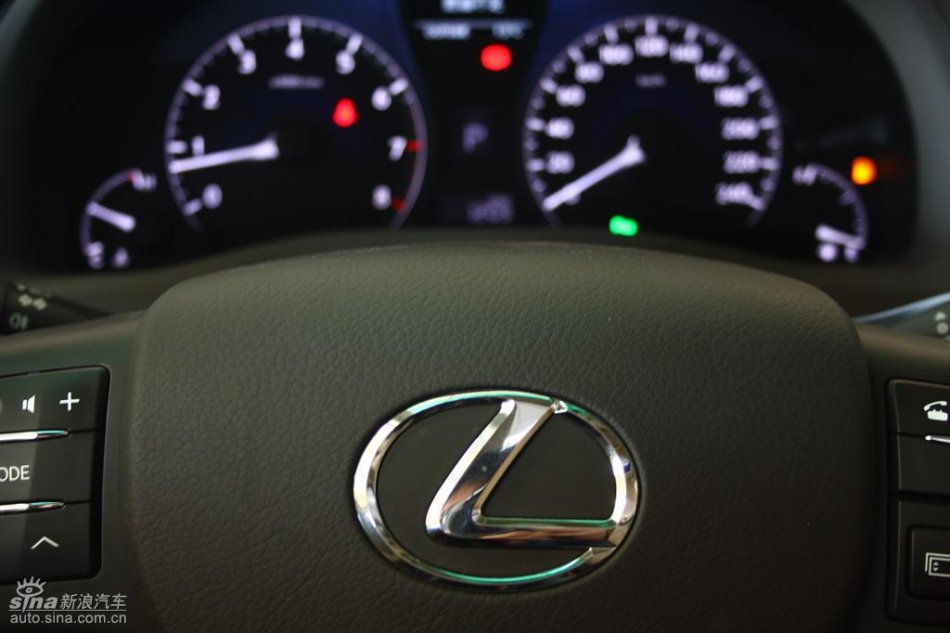全新雷克萨斯RX350内饰