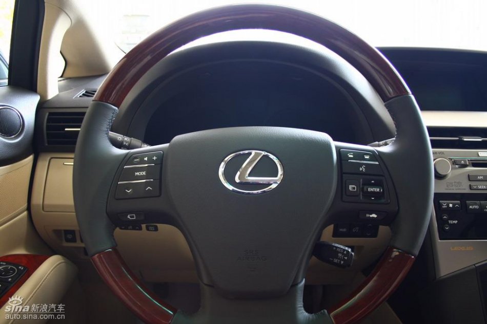 全新雷克萨斯RX350内饰