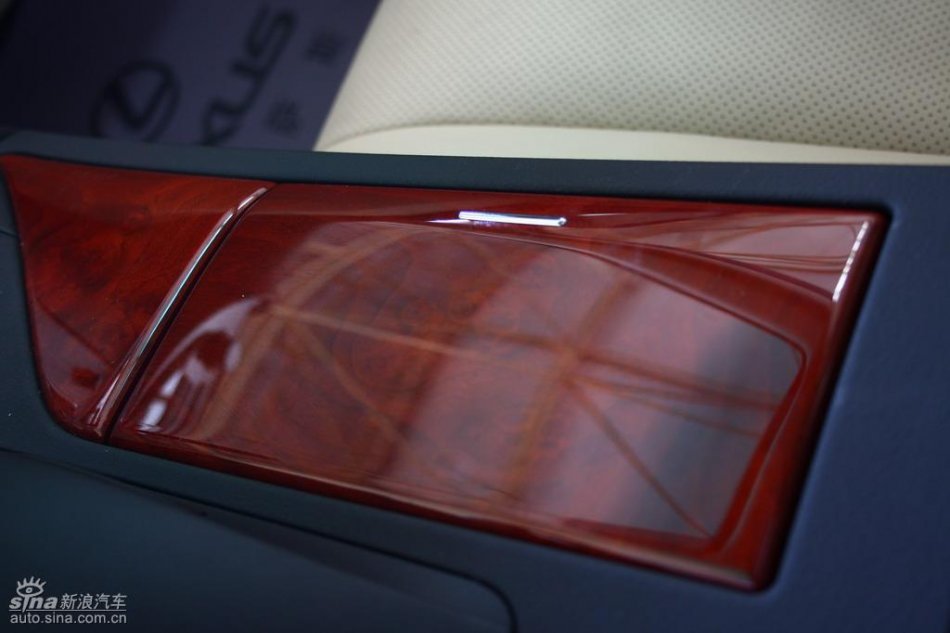 全新雷克萨斯RX350内饰