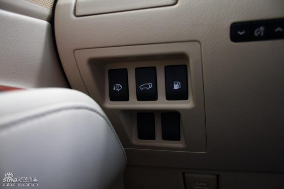 全新雷克萨斯RX350内饰