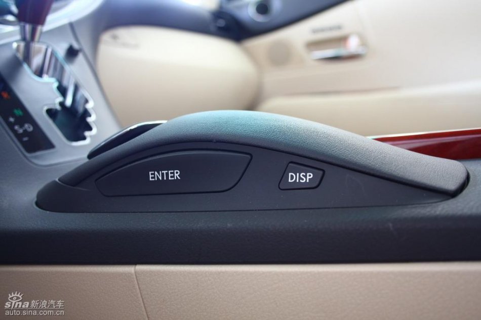 全新雷克萨斯RX350内饰