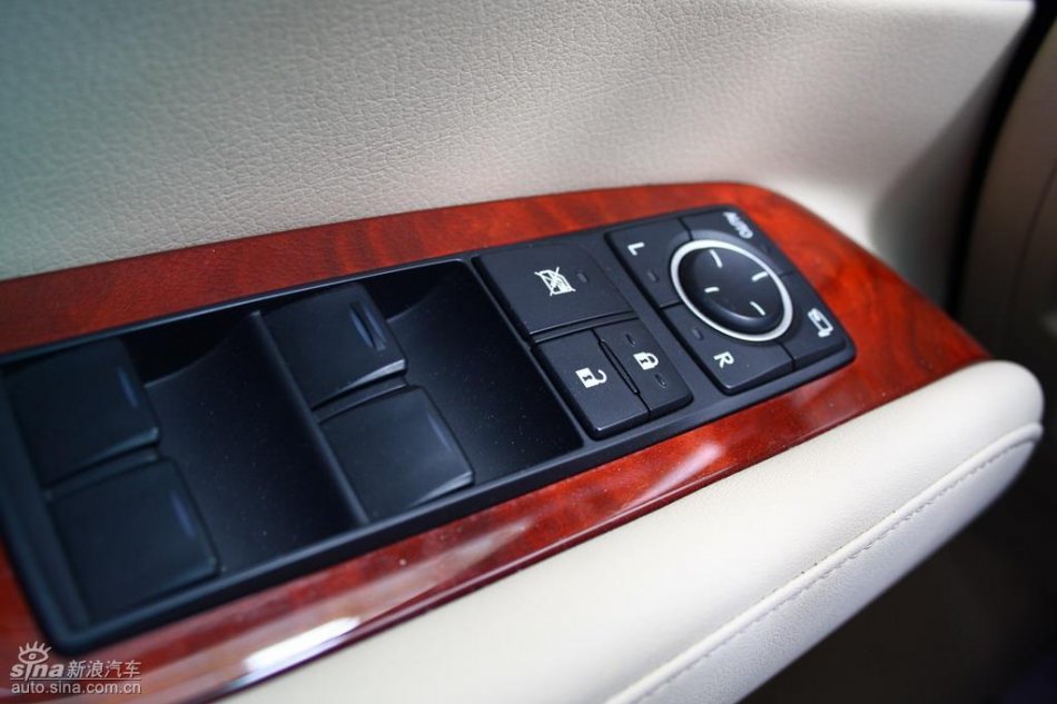 全新雷克萨斯RX350内饰