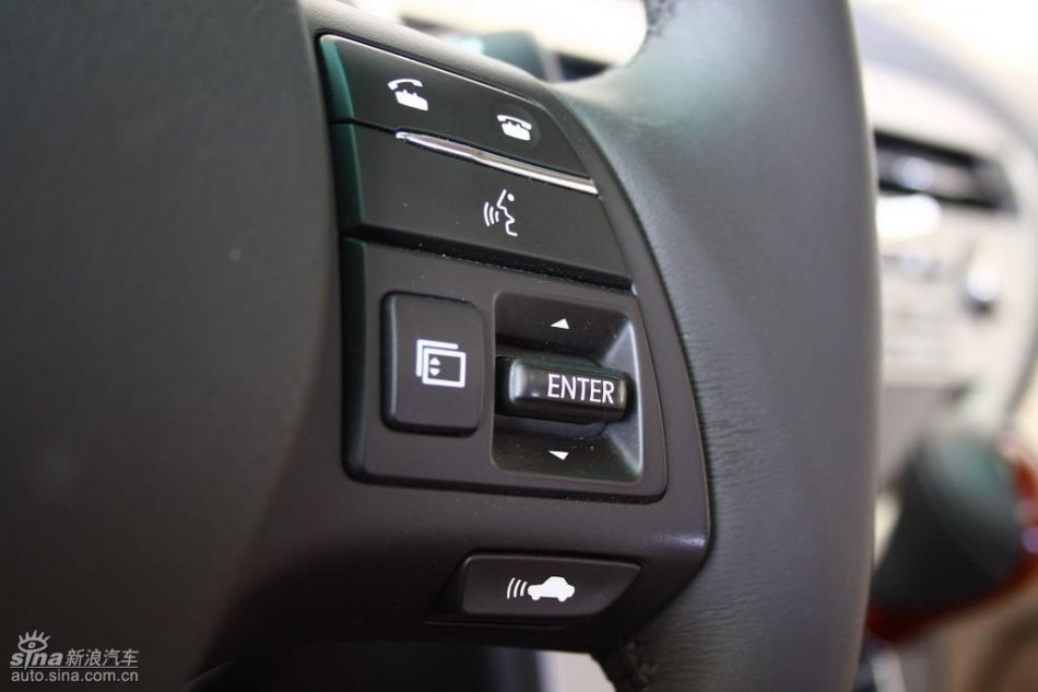 全新雷克萨斯RX350内饰