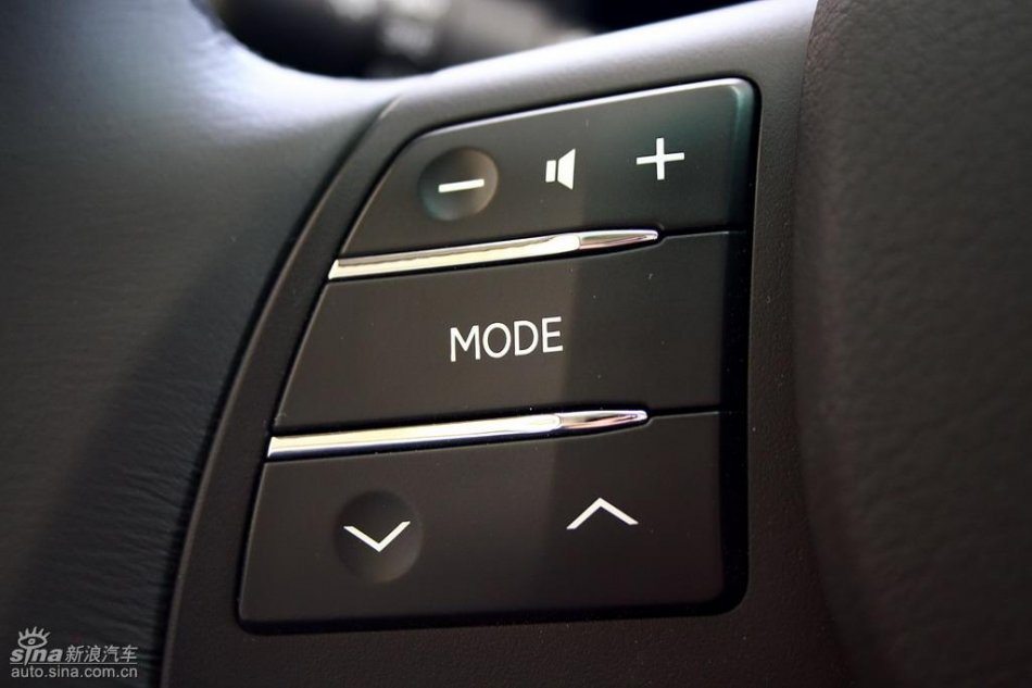 全新雷克萨斯RX350内饰