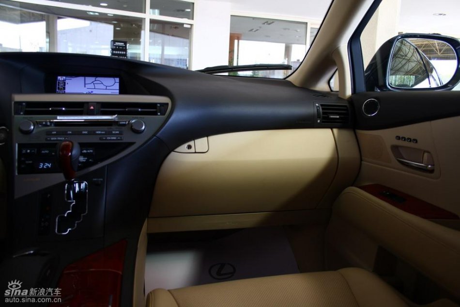 全新雷克萨斯RX350内饰