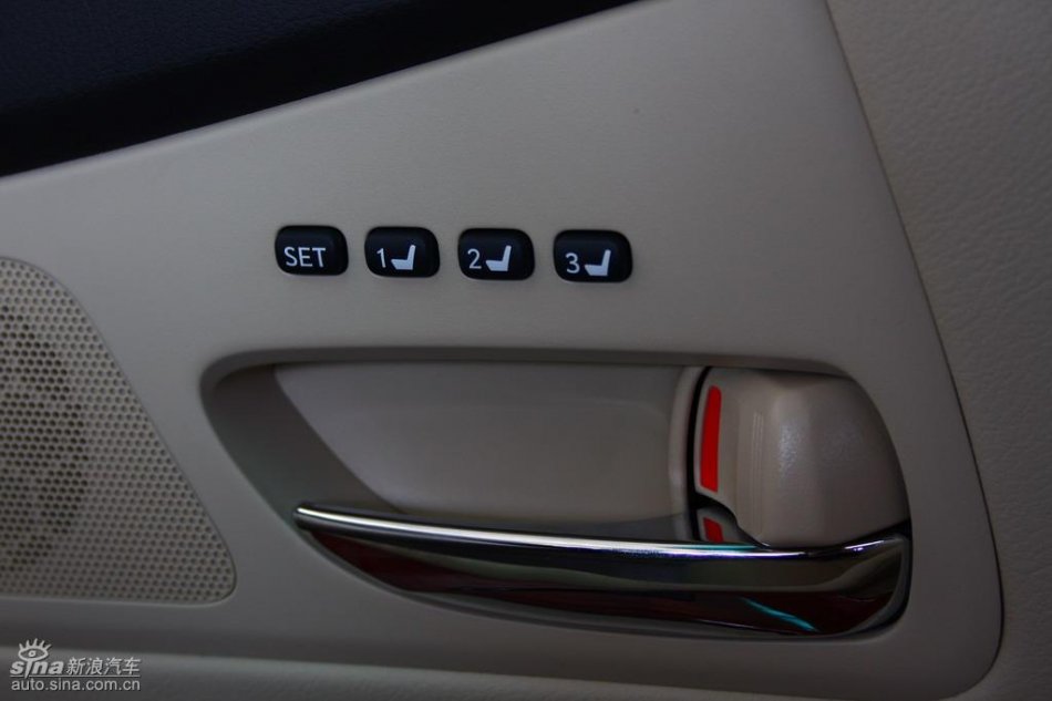 全新雷克萨斯RX350内饰