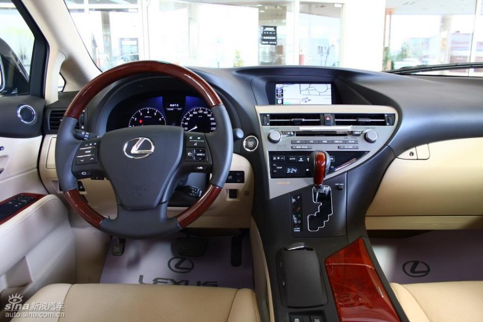 全新雷克萨斯RX350内饰
