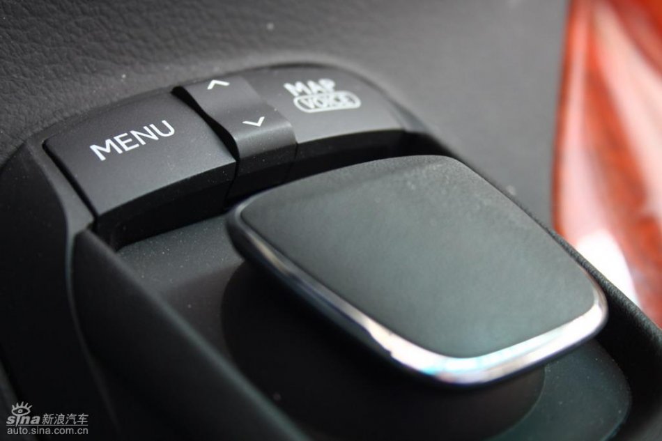 全新雷克萨斯RX350内饰