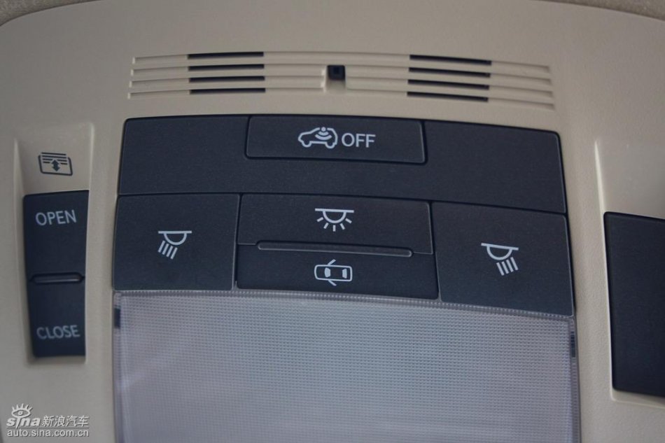 全新雷克萨斯RX350内饰