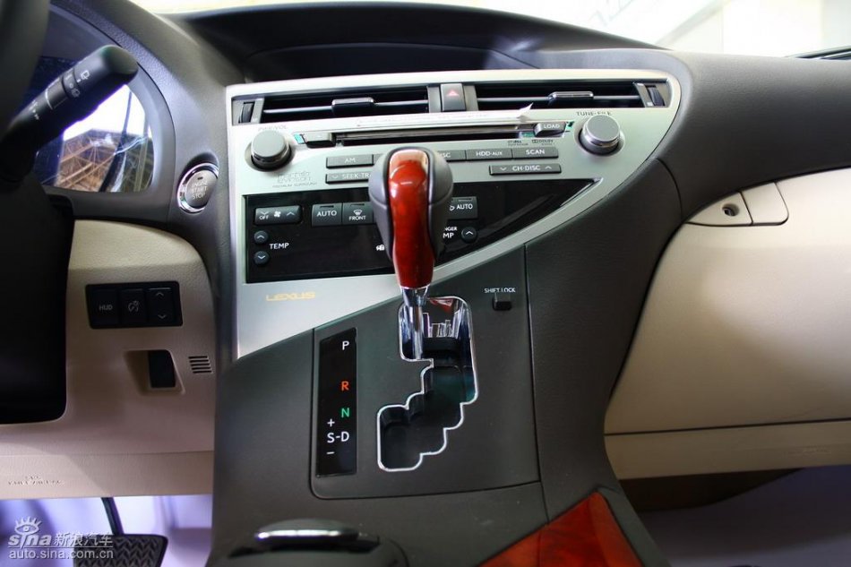 全新雷克萨斯RX350内饰