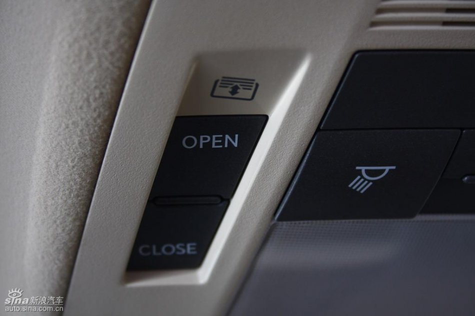 全新雷克萨斯RX350内饰